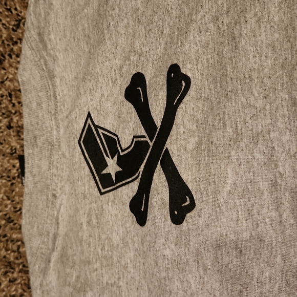 Famous 3XL Men's Tshirt - Picture 3 of 5